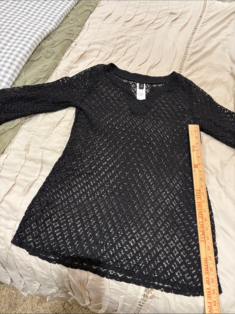 Laundry by Design Black Lace Crochet V-Neck Top